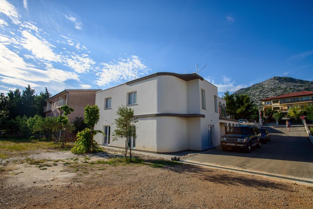 Rujno Apartments Starigrad Paklenica Eksteriør bilde